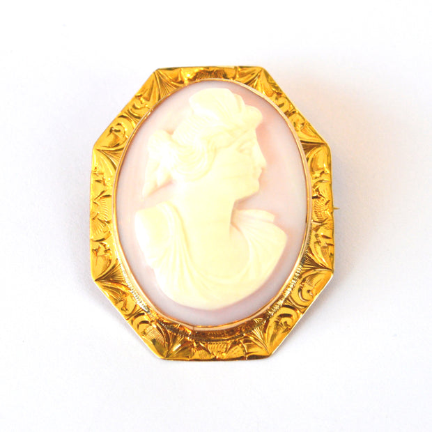 Estate Carved Cameo Set In 10K Yellow Gold Ornate Frame