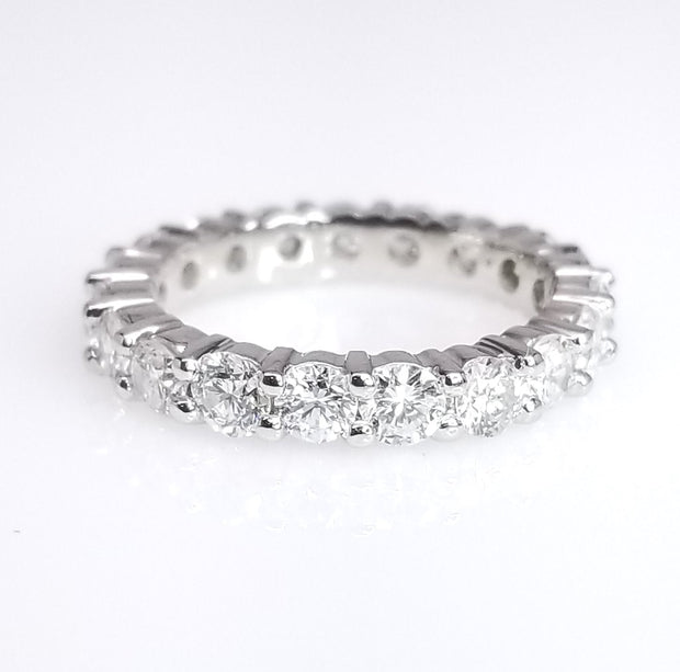 14K White Gold Diamond Eternity Wedding Band