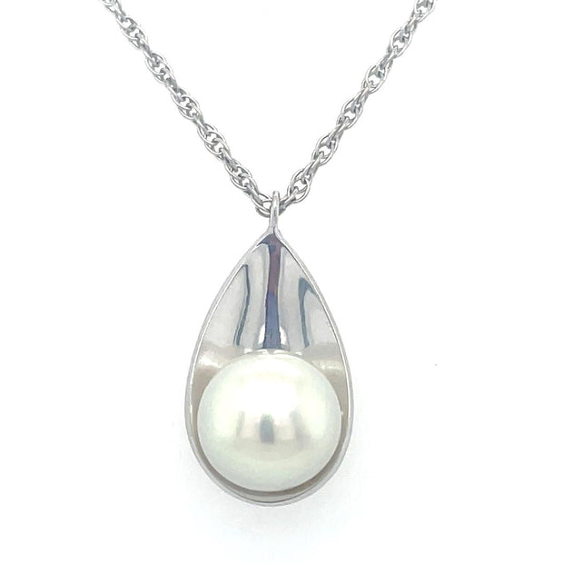 Estate 14K White Gold Pearl Pendant