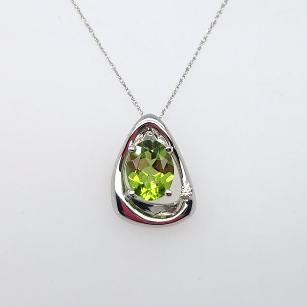 14K White Gold Peridot Diamond Fashion Pendan