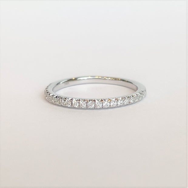 14K White Gold Shared Prong Round Diamond Wedding Band