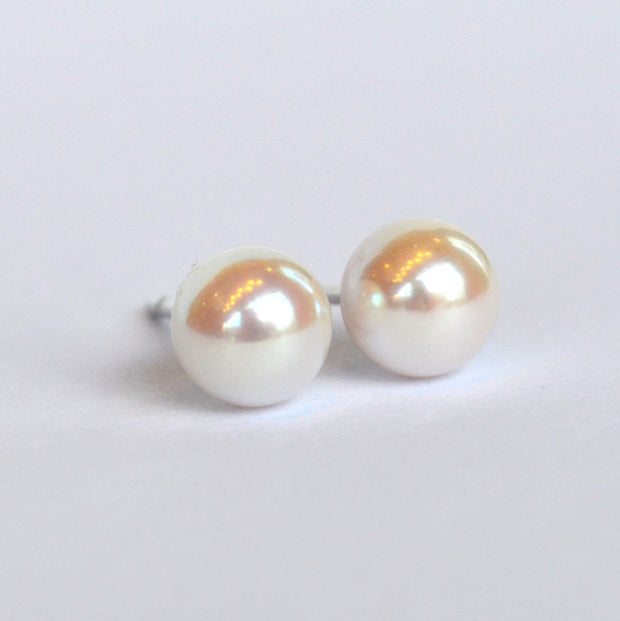 14K White Gold 5.50-6.00 Akoya Pearl Studs
